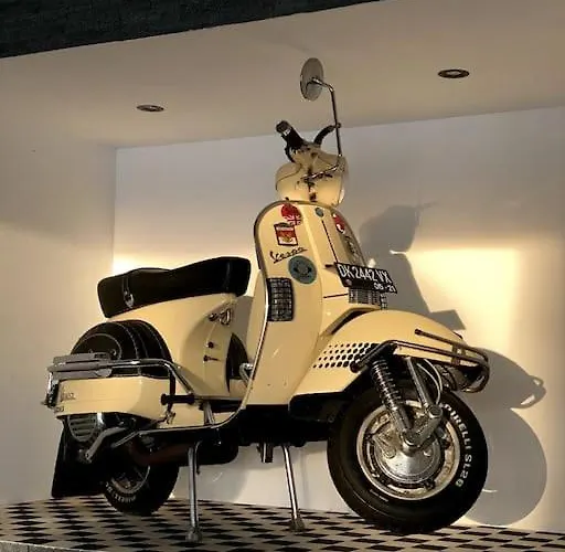 The At Vespa